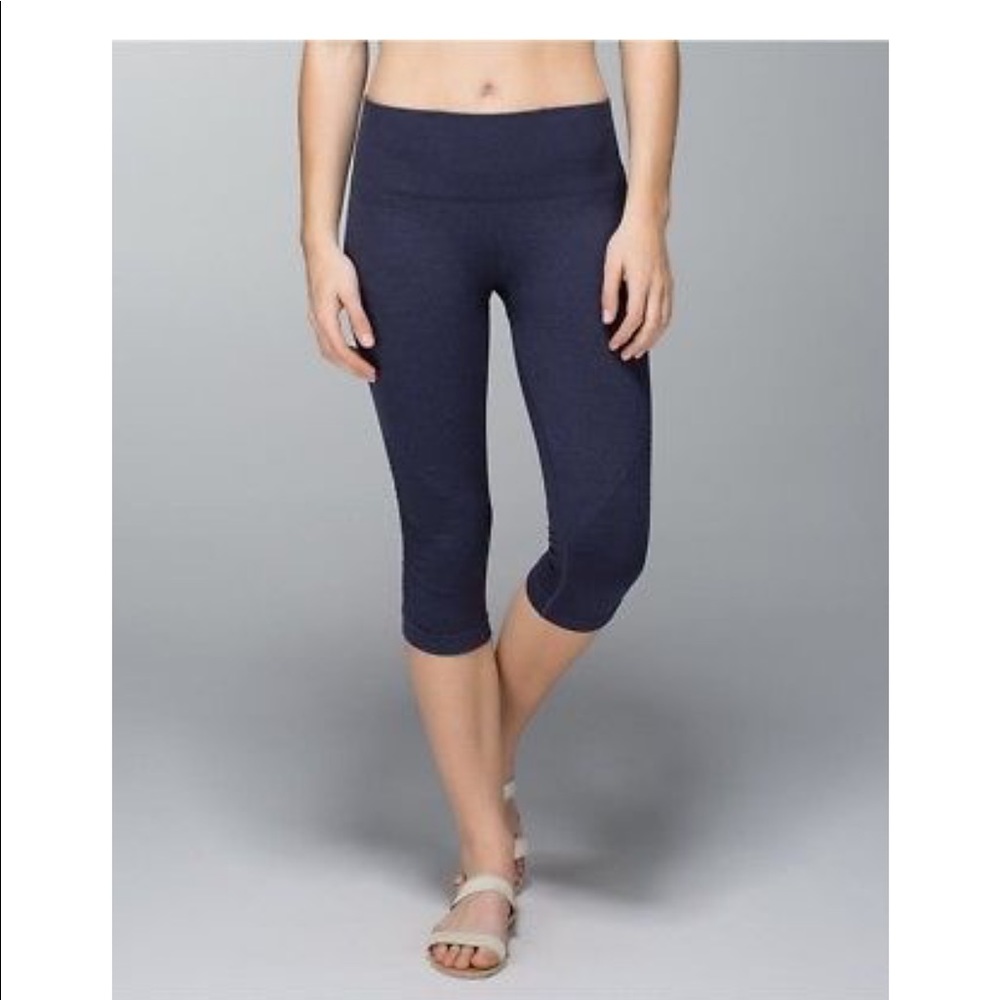 Seamless lululemon crop- similar to in the flow